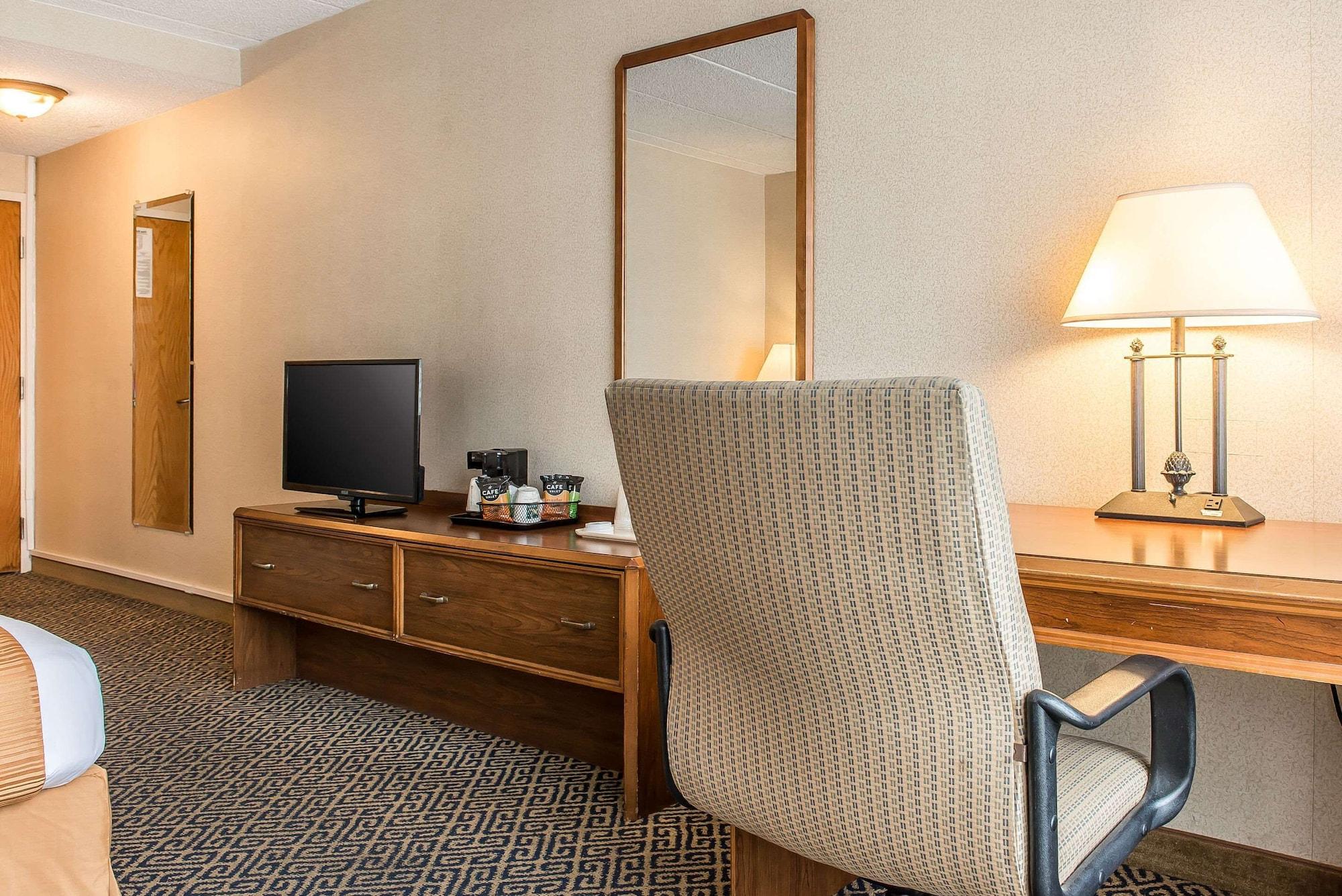 Quality Inn And Conference Center Springfield Luaran gambar